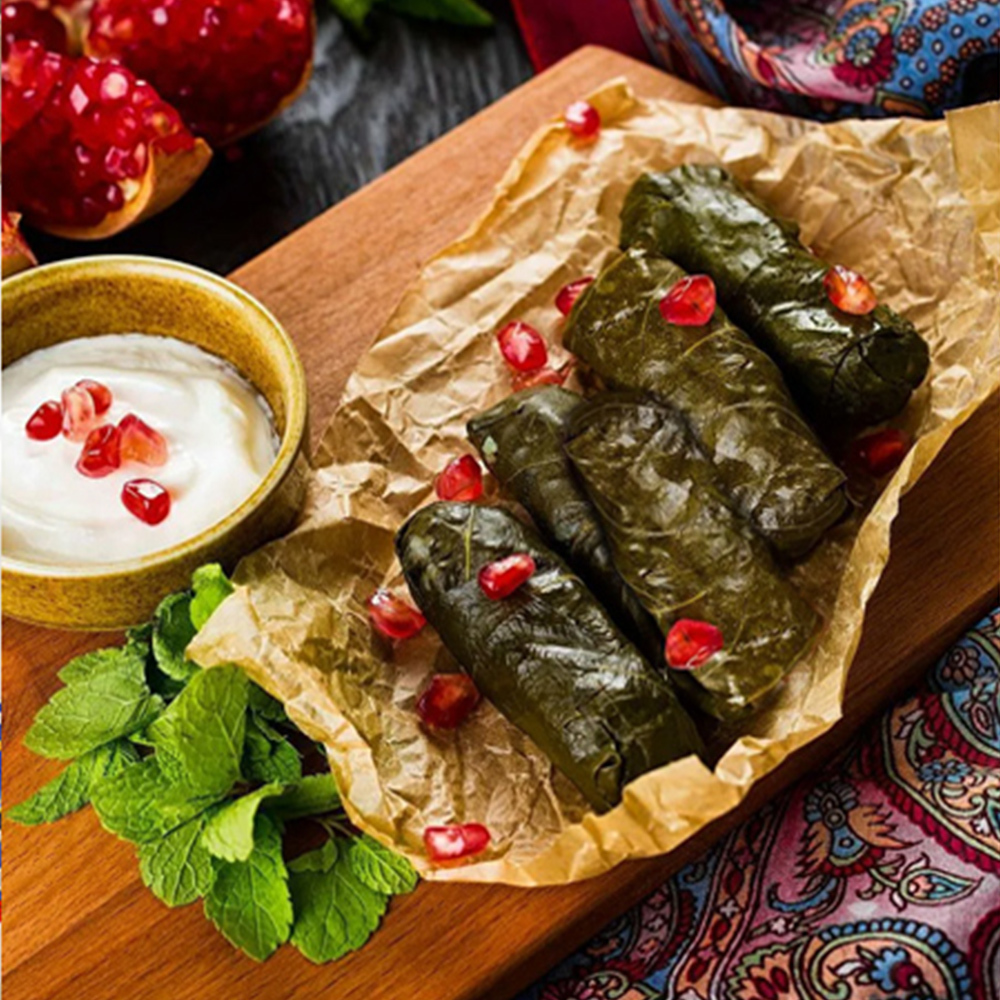 долма в виноградных листьях