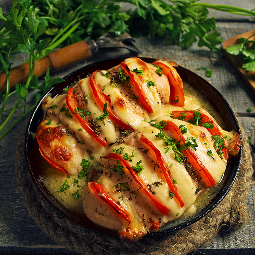 куриное филе запеченное с помидорами